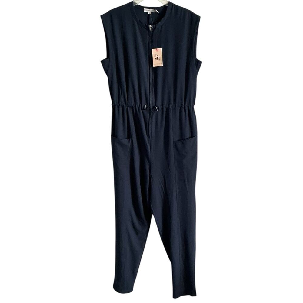 111. NEW W/ tag Sincerely Jules Navy Jumpsuit Adjustable Zippered Size Medium